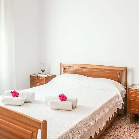 Elvago Chania *